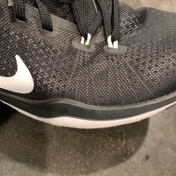 Women’s Nike Training Flex Supreme TR5 Flywire Shoe - Picture 12 of 12